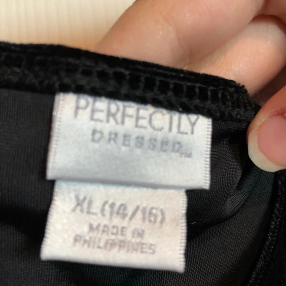 Perfectly Dressed Velvet Dress Girls XL - Picture 3 of 4